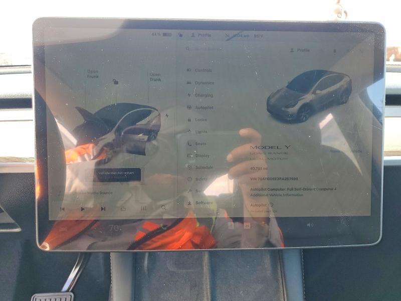 Продажа на аукционе авто 2024 Tesla Model Y, vin: 7SAYGDEE3RA257596, номер лота: 51151506