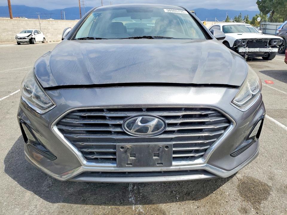 50986796 :رقم المزاد ، 5NPE24AF0JH723443 vin ، 2018 Hyundai Sonata مزاد بيع