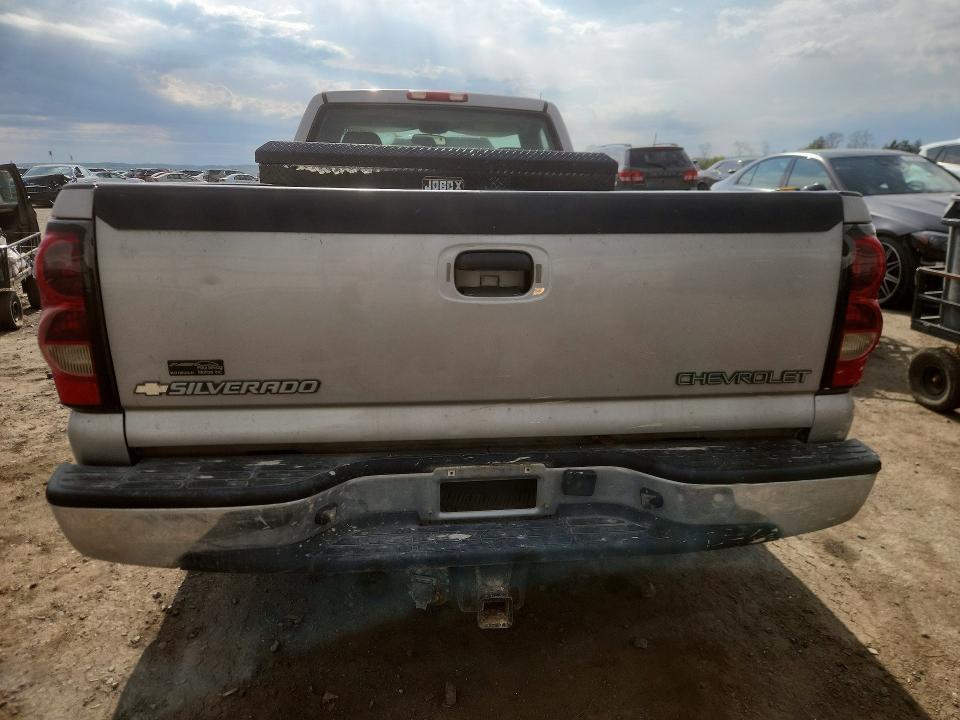 Продажа на аукционе авто 2005 Chevrolet Silverado, vin: 1GCEC14Z95Z268169, номер лота: 63637676