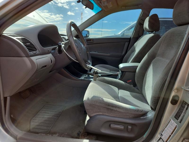 50217216 :رقم المزاد ، JTDBE32K753026028 vin ، 2005 Toyota Camry مزاد بيع