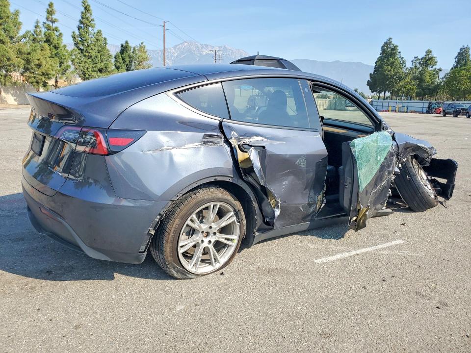 48931856 :رقم المزاد ، 7SAYGDEE7PA060301 vin ، 2023 Tesla Model Y مزاد بيع