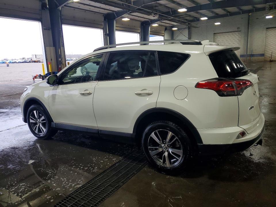 Продаж на аукціоні авто 2018 Toyota Rav4, vin: JTMRFREV4JJ746168, номер лоту: 50500336