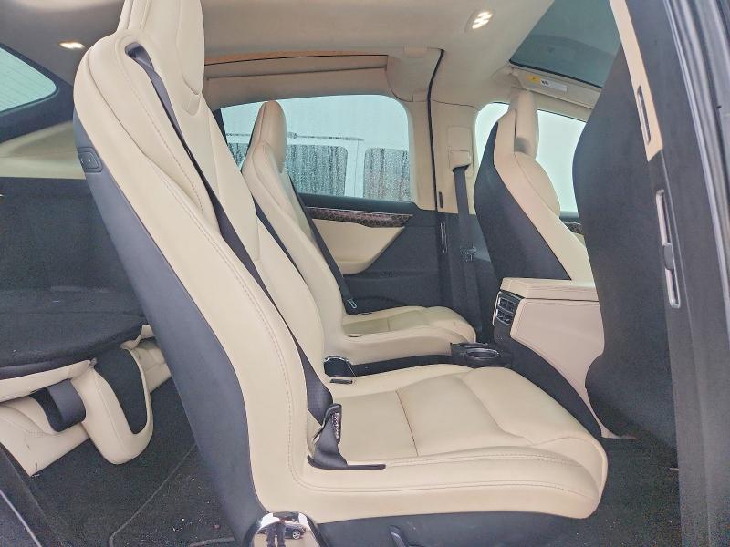 Продаж на аукціоні авто 2018 Tesla Model X, vin: 5YJXCBE48JF091275, номер лоту: 50646176