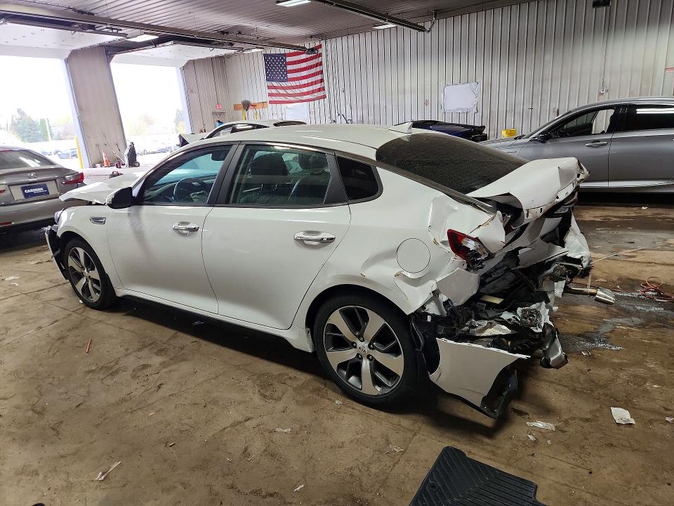 2020 Kia Optima მანქანა იყიდება აუქციონზე, vin: 5XXGT4L34LG411701, აუქციონის ნომერი: 51447026