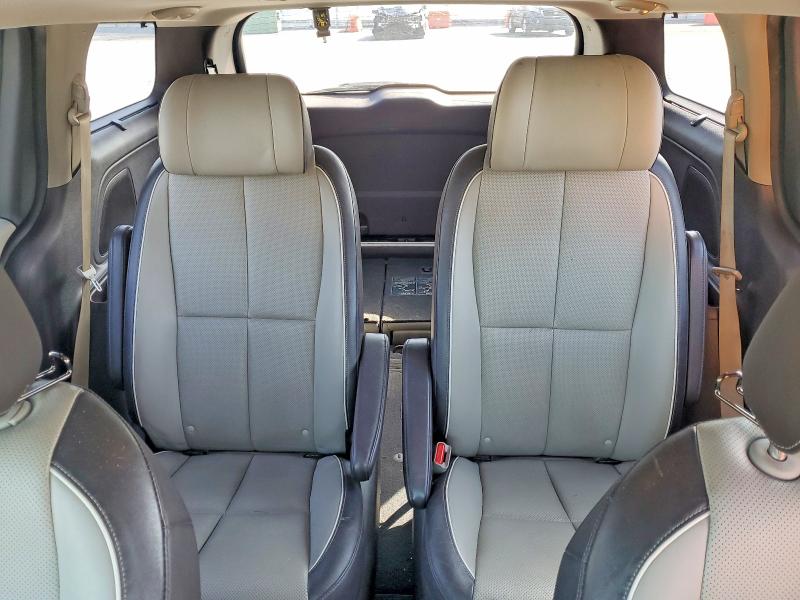 Продаж на аукціоні авто 2015 Kia Sedona, vin: KNDME5C12F6031535, номер лоту: 49077236