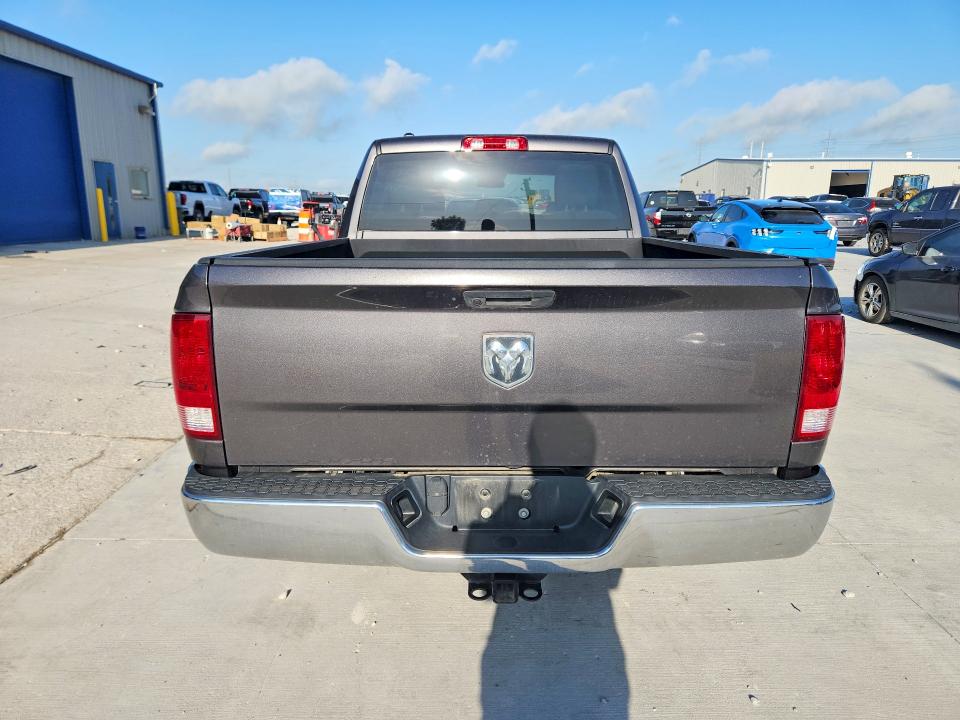 49564186 :رقم المزاد ، 1C6RR6FG2KS628189 vin ، 2019 Ram 1500 Classic مزاد بيع