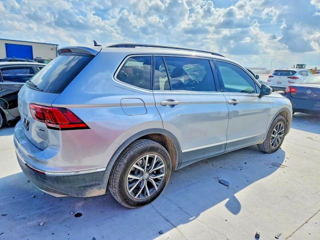 49367516 :رقم المزاد ، 3VV2B7AX0LM005449 vin ، 2020 Volkswagen Tiguan مزاد بيع