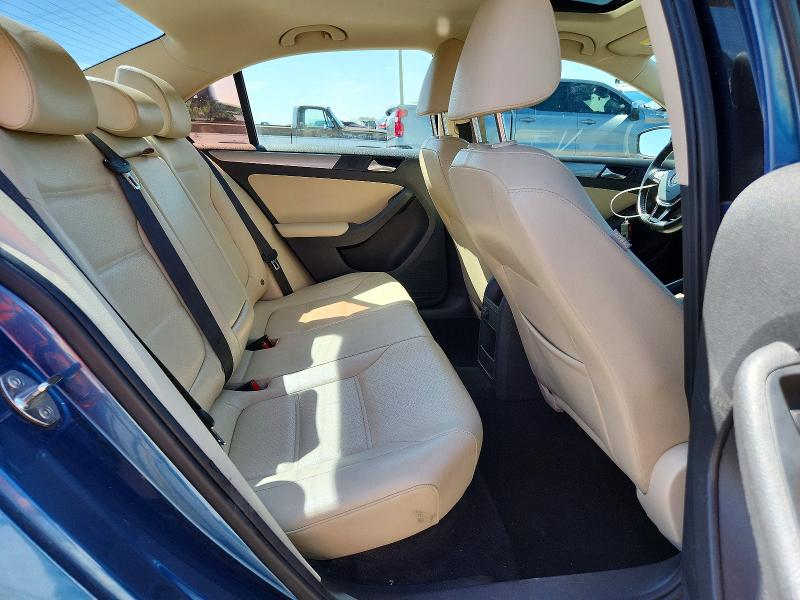 50772576 :رقم المزاد ، 3VWDB7AJ1HM225349 vin ، 2017 Volkswagen Jetta مزاد بيع
