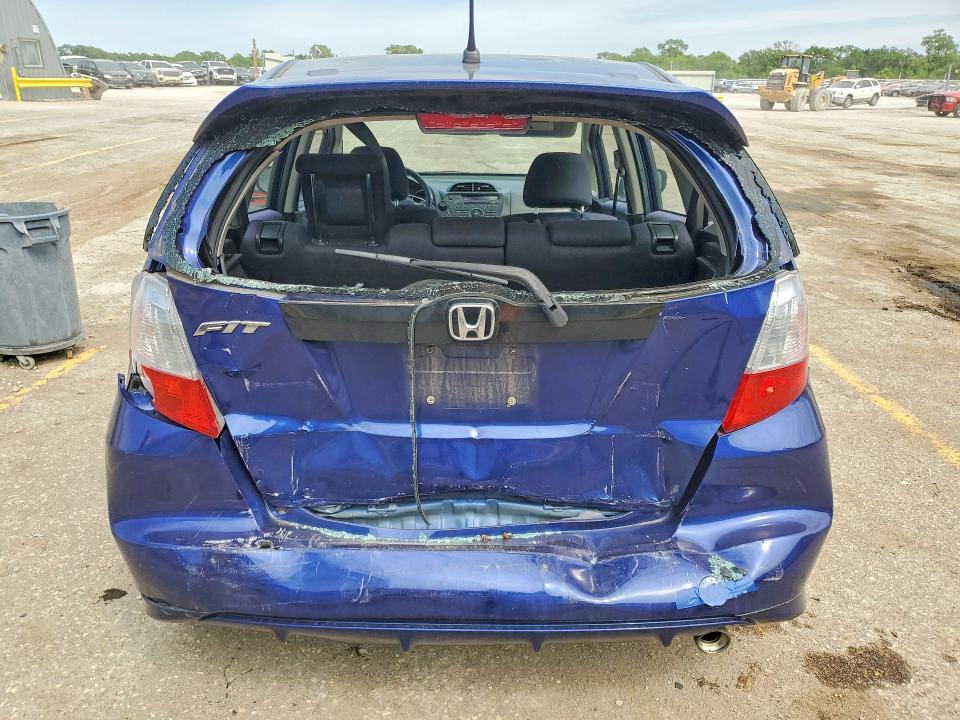 51961696 :رقم المزاد ، JHMGE8H57DC010560 vin ، 2013 Honda Fit مزاد بيع