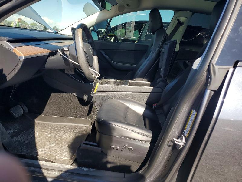 48680826 :رقم المزاد ، 5YJYGDEE2MF096943 vin ، 2021 Tesla Model Y مزاد بيع