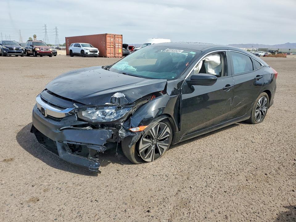 Auction sale of the 2017 Honda Civic, vin: 19XFC1F3XHE017948, lot number: 51665936
