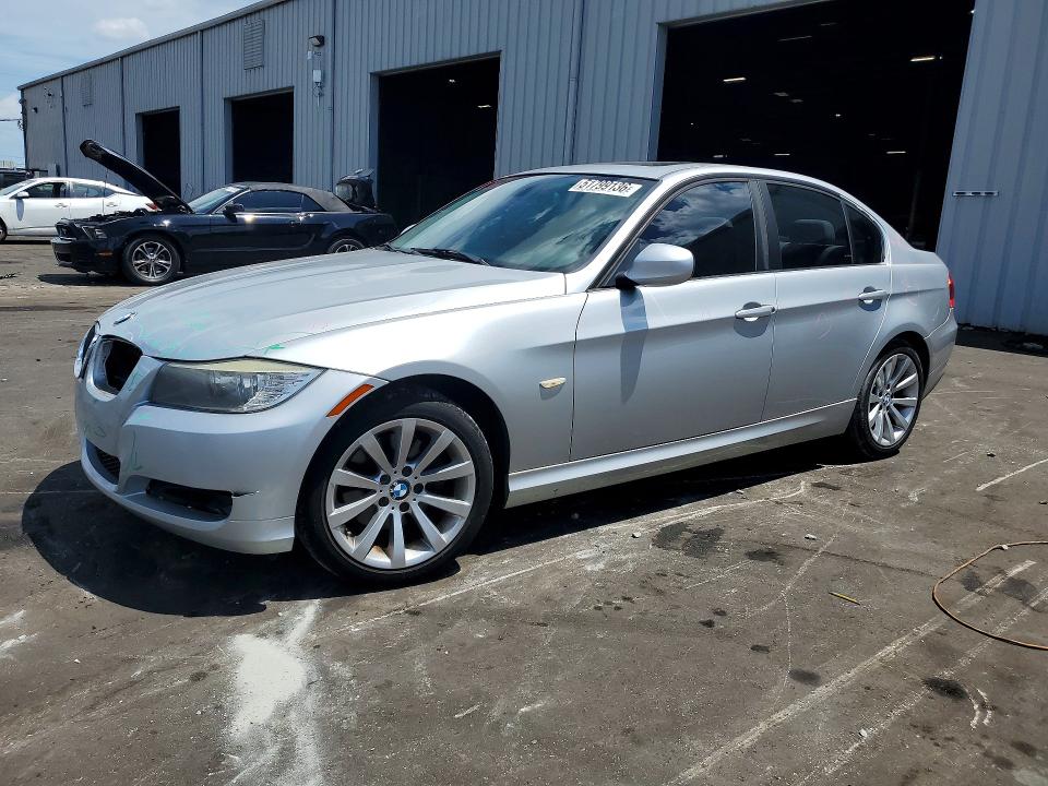 51799136 :رقم المزاد ، WBAPH7C59BE850638 vin ، 2011 Bmw 328 مزاد بيع