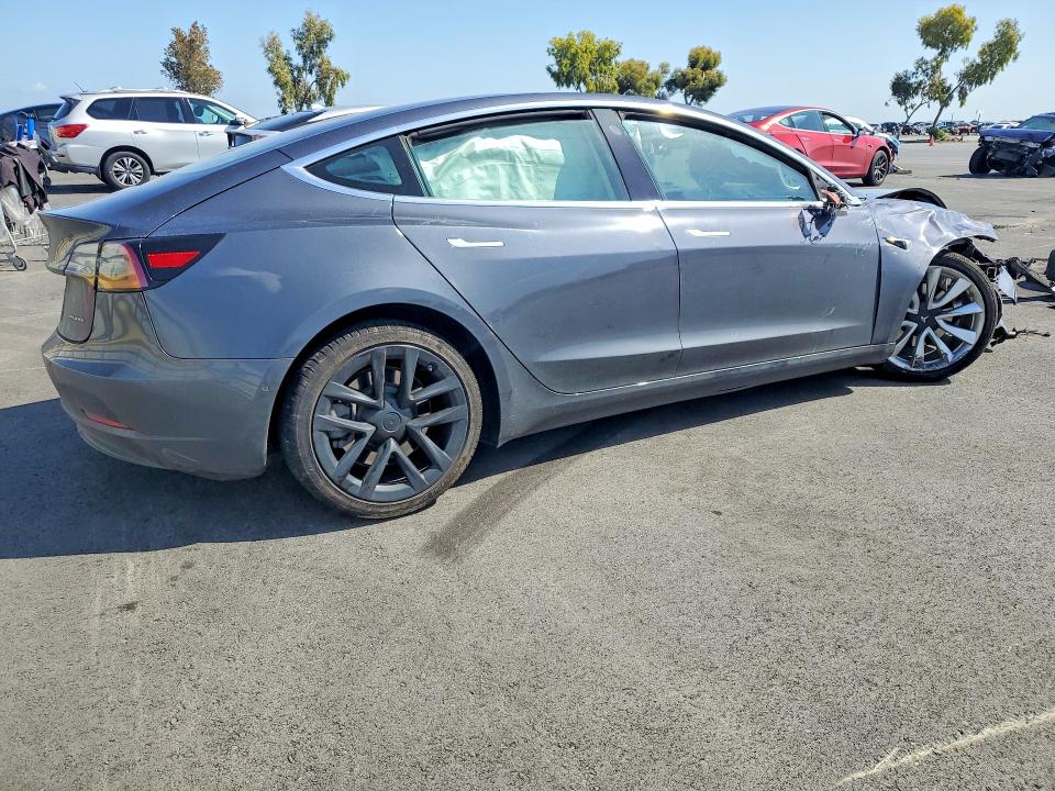 Продаж на аукціоні авто 2018 Tesla Model 3, vin: 5YJ3E1EB0JF182834, номер лоту: 51354446