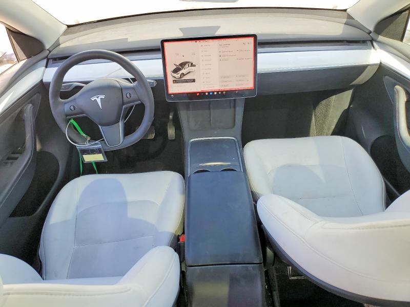 48402056 :رقم المزاد ، 7SAYGAEE2NF570134 vin ، 2022 Tesla Model Y مزاد بيع