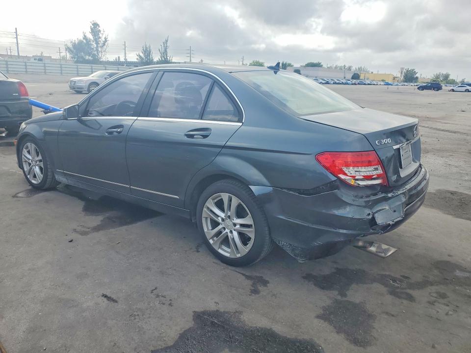 48584916 :رقم المزاد ، WDDGF8AB2ER302913 vin ، 2014 Mercedes-benz C مزاد بيع