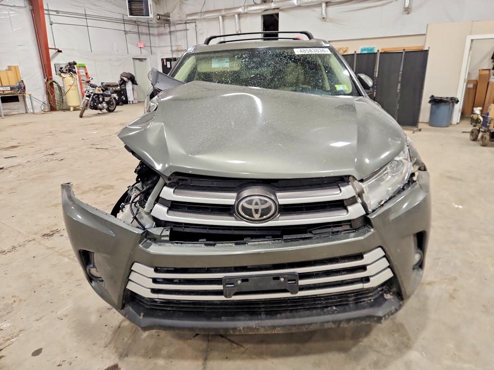 2017 Toyota Highlander მანქანა იყიდება აუქციონზე, vin: 5TDJZRFH0HS379098, აუქციონის ნომერი: 48583036