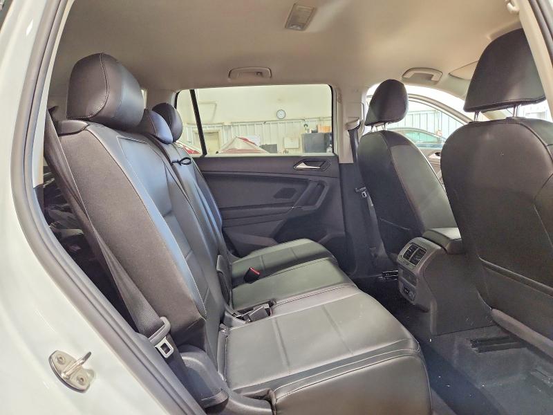 49502776 :رقم المزاد ، 3VV2B7AX9JM179064 vin ، 2018 Volkswagen Tiguan مزاد بيع