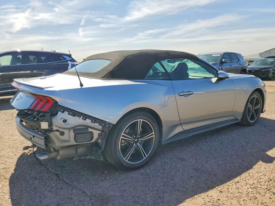 51818286 :رقم المزاد ، 1FAGP8UH9S5120724 vin ، 2025 Ford Mustang مزاد بيع