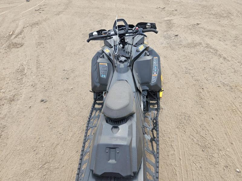 50523546 :رقم المزاد ، 2BPSTVRAXRV000218 vin ، 2024 Ski-doo Summit Neo+ 600 Efi مزاد بيع
