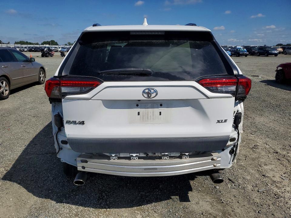 Продажа на аукционе авто 2021 Toyota Rav4, vin: 2T3W1RFV8MC104172, номер лота: 49501956