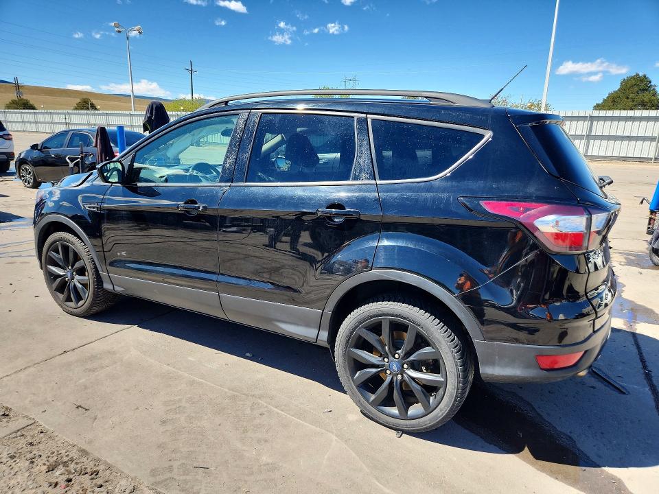 48444866 :رقم المزاد ، 1FMCU9GD2JUC59707 vin ، 2018 Ford Escape مزاد بيع