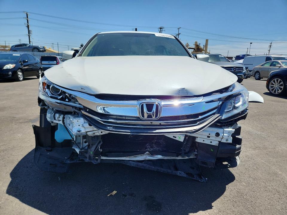 Auction sale of the 2017 Honda Accord, vin: 1HGCR2F36HA174520, lot number: 51883346