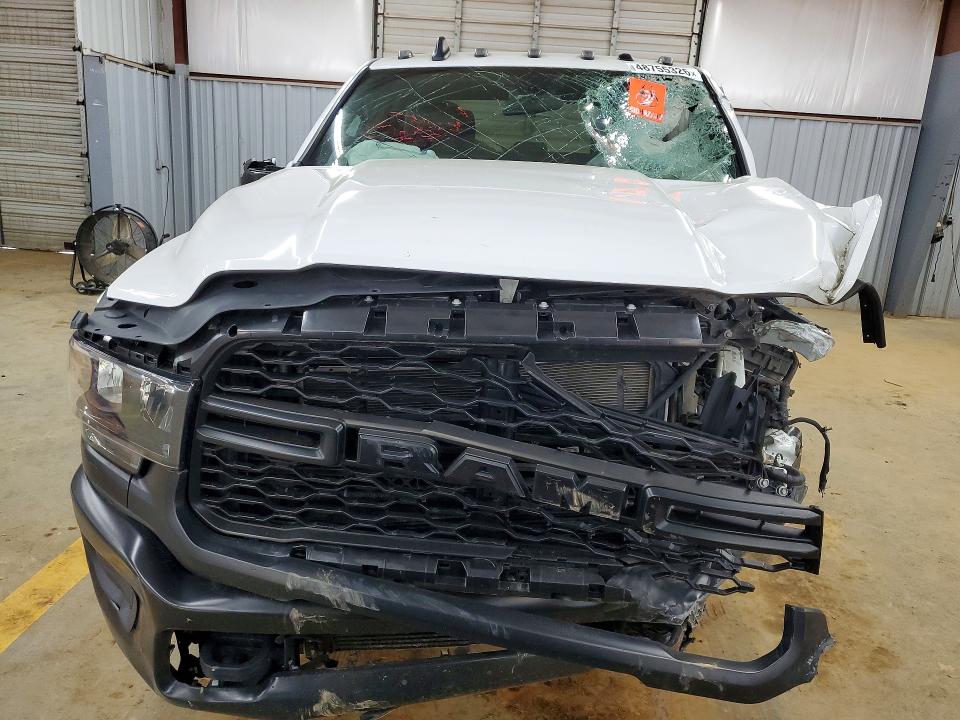 48755326 :رقم المزاد ، 3C63R3CL4PG545903 vin ، 2023 Ram 3500 مزاد بيع