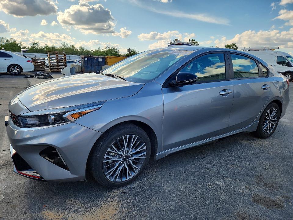 49866726 :رقم المزاد ، 3KPF54AD0PE660447 vin ، 2023 Kia Forte مزاد بيع