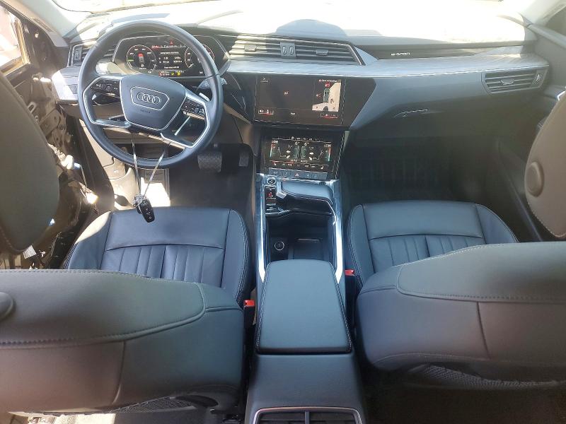 49625656 :رقم المزاد ، WA1AAAGE8PB005058 vin ، 2023 Audi E-tron مزاد بيع