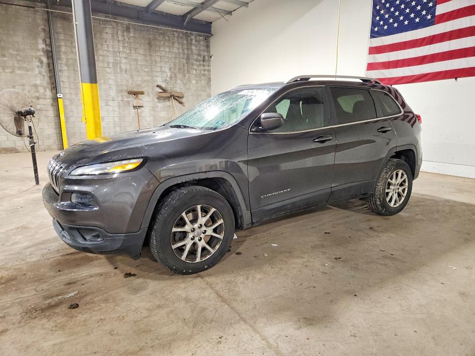 2017 Jeep Cherokee მანქანა იყიდება აუქციონზე, vin: 1C4PJMCB3HW570180, აუქციონის ნომერი: 50675226