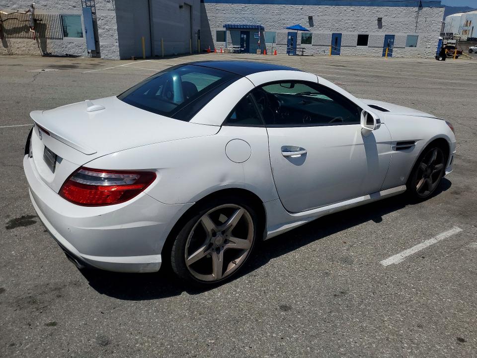 Продажа на аукционе авто 2014 Mercedes-benz Slk, vin: WDDPK5HA7EF085447, номер лота: 51717226