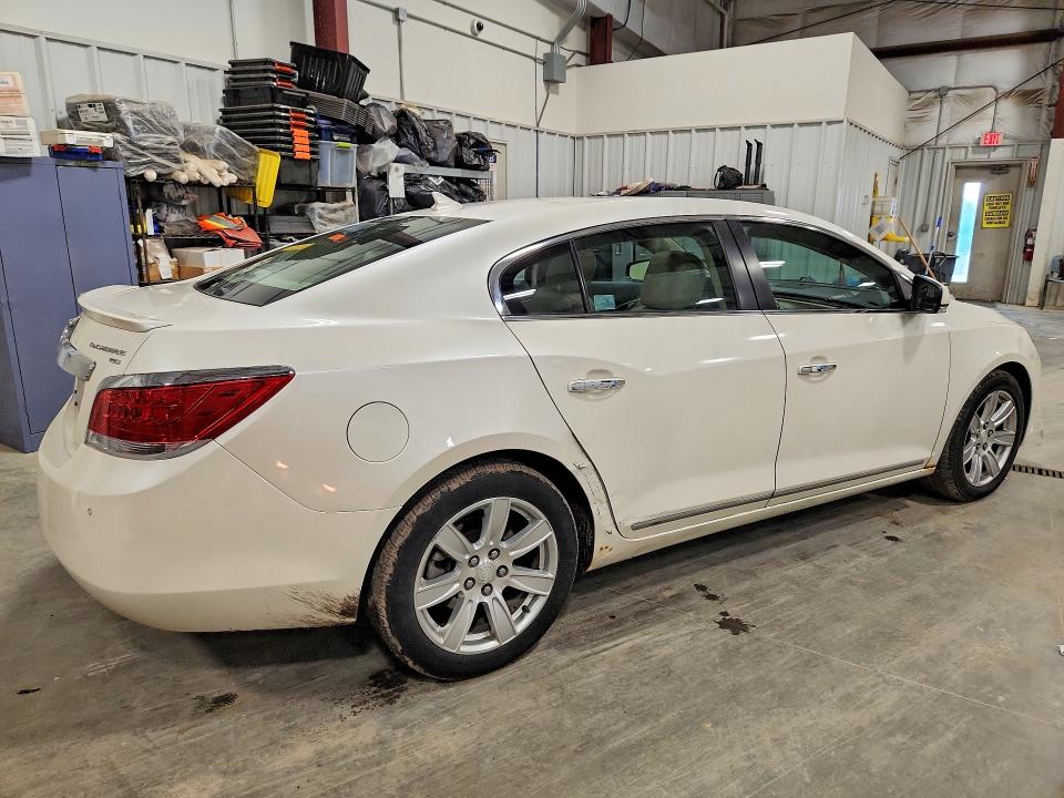 49573746 :رقم المزاد ، 1G4GC5EC9BF319740 vin ، 2011 Buick Lacrosse مزاد بيع