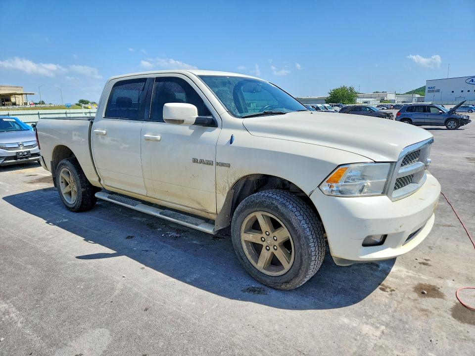 51275316 :رقم المزاد ، 1D3HV13T59S816467 vin ، 2009 Dodge Ram مزاد بيع