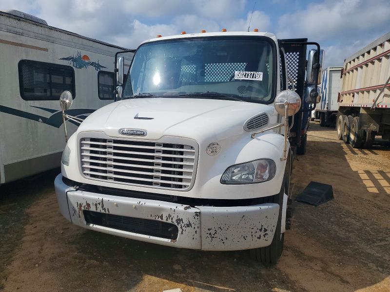50273776 :رقم المزاد ، 1FVACXDT5GHHH8978 vin ، 2016 Freightliner M2 مزاد بيع