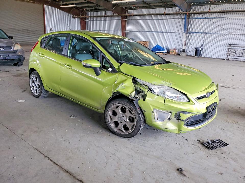 51351906 :رقم المزاد ، 3FADP4FJXDM153949 vin ، 2013 Ford Fiesta مزاد بيع