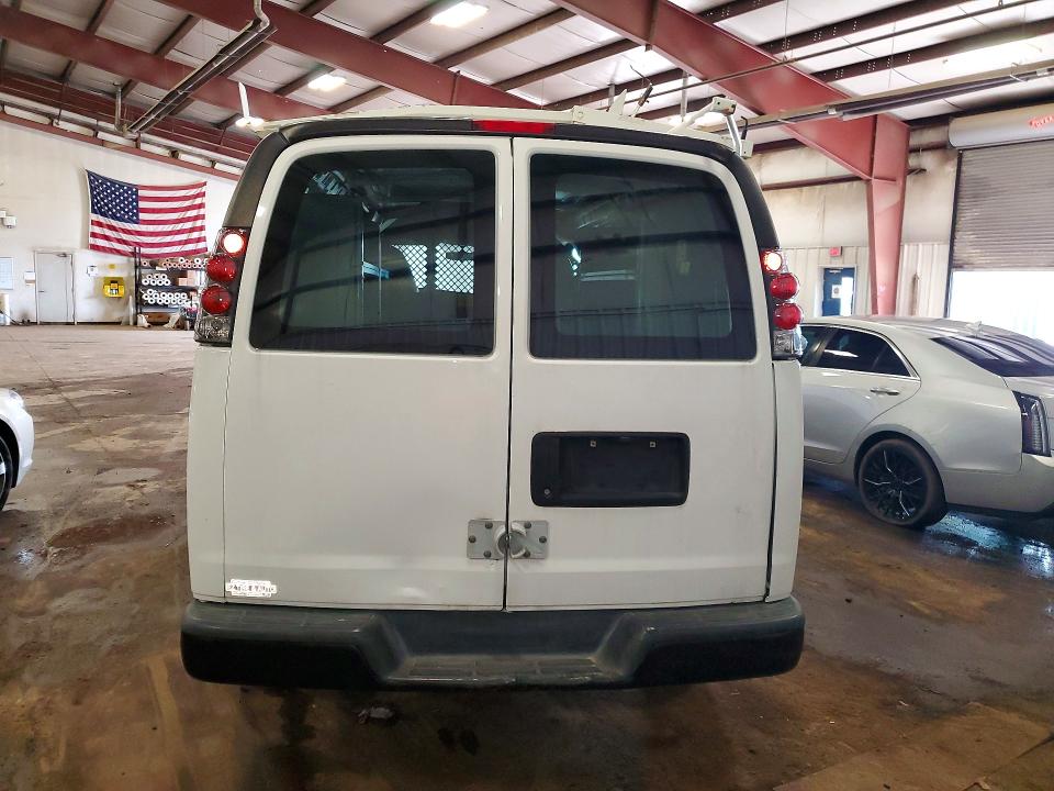 49718136 :رقم المزاد ، 1GCWGFCA9E1100337 vin ، 2014 Chev Express G2500 مزاد بيع