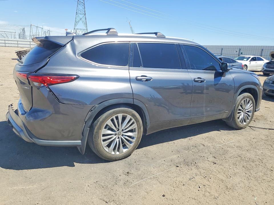 2023 Toyota Highlander Hybrid მანქანა იყიდება აუქციონზე, vin: 5TDEBRCH1PS107703, აუქციონის ნომერი: 50724036