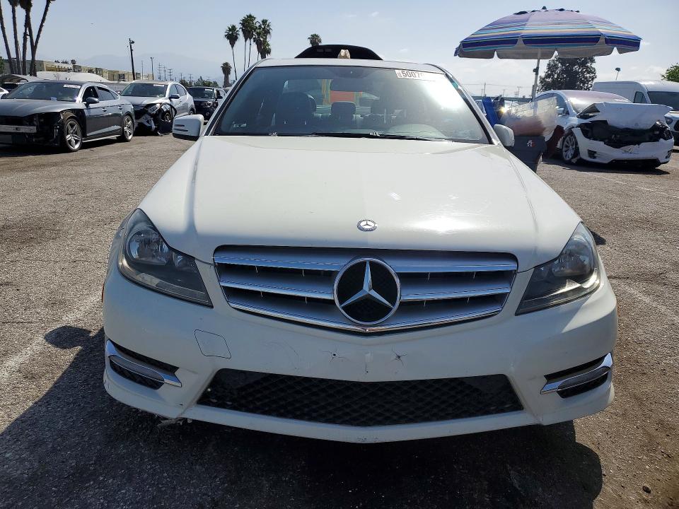 2012 Mercedes Benz C მანქანა იყიდება აუქციონზე, vin: WDDGF8BB7CR209185, აუქციონის ნომერი: 50079316