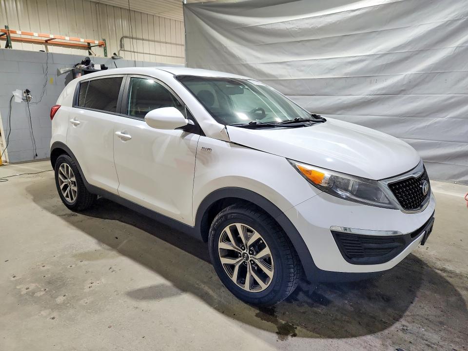 50126656 :رقم المزاد ، KNDPBCAC7F7772028 vin ، 2015 Kia Sportage مزاد بيع
