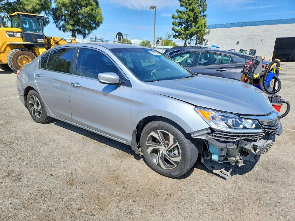 48069746 :رقم المزاد ، 1HGCR2F34HA044784 vin ، 2017 Honda Accord مزاد بيع