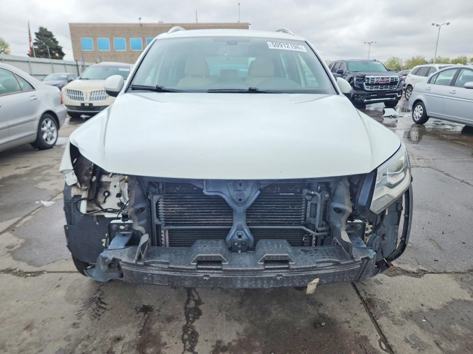 50912196 :رقم المزاد ، WVGBV7AX2FW599404 vin ، 2015 Volkswagen Tiguan مزاد بيع