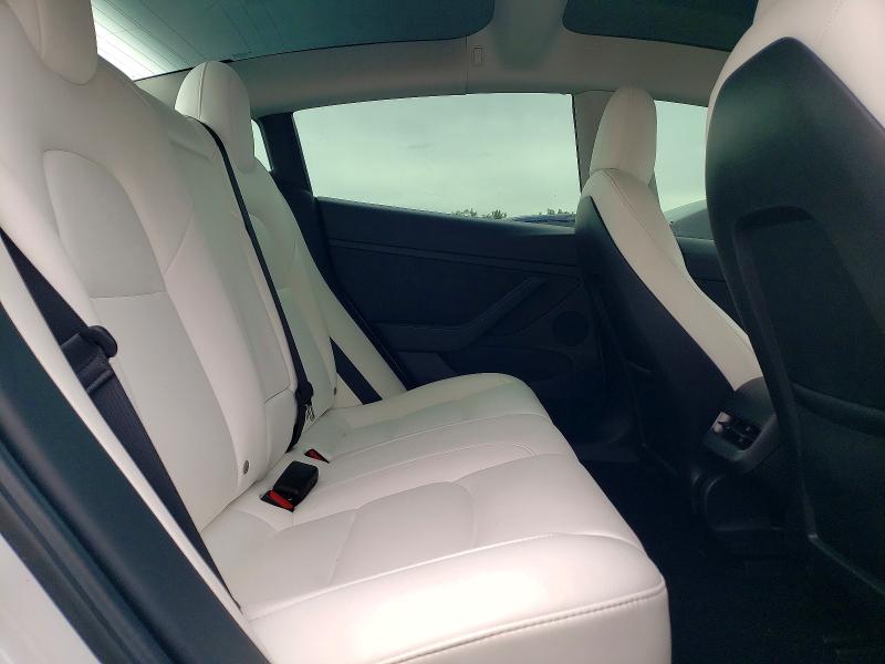 49835836 :رقم المزاد ، 5YJ3E1EB7NF183193 vin ، 2022 Tesla Model 3 مزاد بيع
