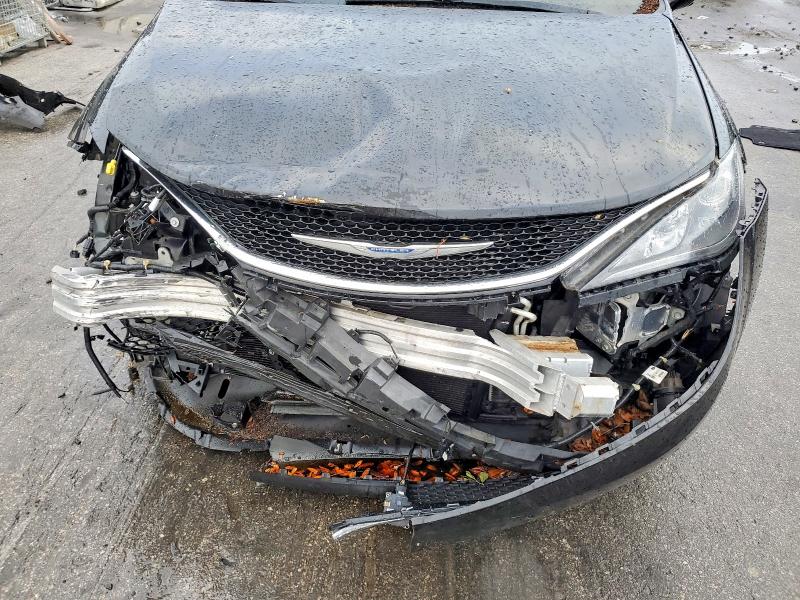 48476996 :رقم المزاد ، 2C4RC1GG6HR747904 vin ، 2017 Chrysler Pacifica مزاد بيع