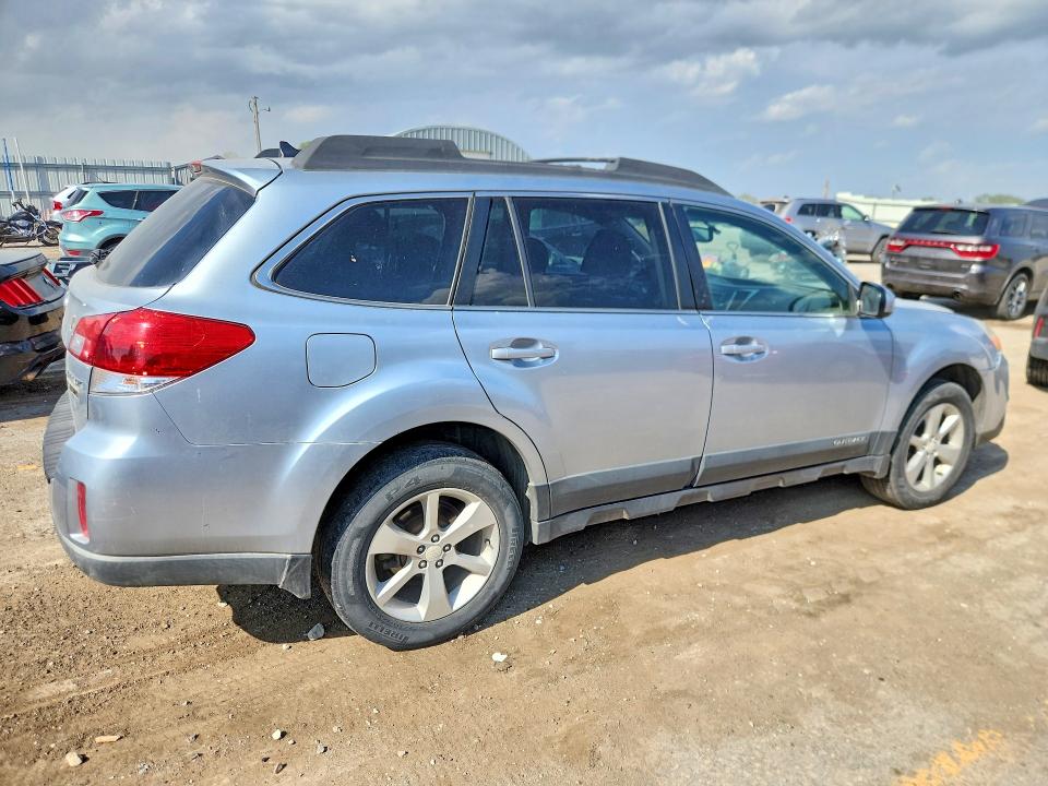 2014 Subaru Outback მანქანა იყიდება აუქციონზე, vin: 4S4BRCCC1E3234011, აუქციონის ნომერი: 50686586