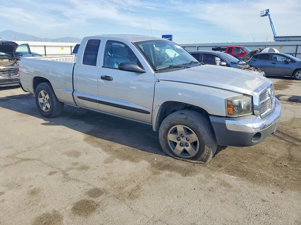 51117666 :رقم المزاد ، 1D7HE42K15S166281 vin ، 2005 Dodge Dakota مزاد بيع