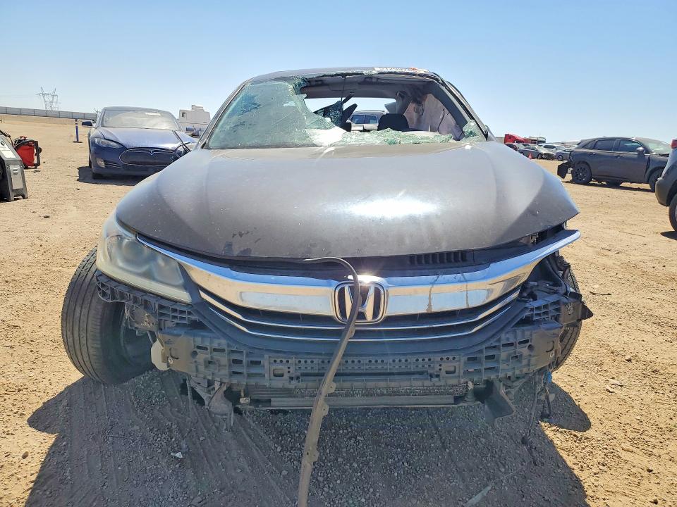 51299286 :رقم المزاد ، 1HGCR3F87HA004149 vin ، 2017 Honda Accord مزاد بيع