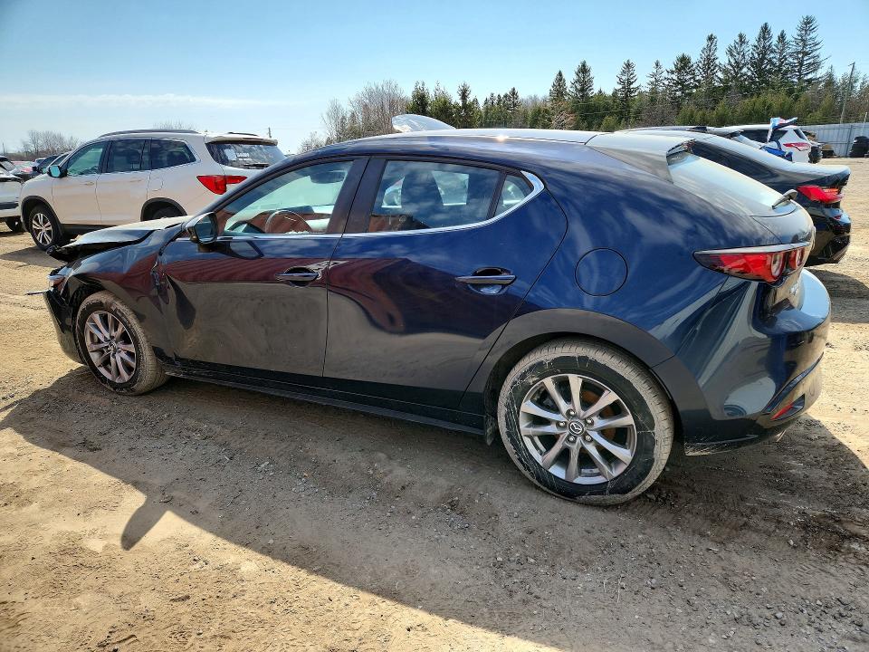 50763696 :رقم المزاد ، JM1BPBLL1N1513698 vin ، 2022 Mazda 3 مزاد بيع