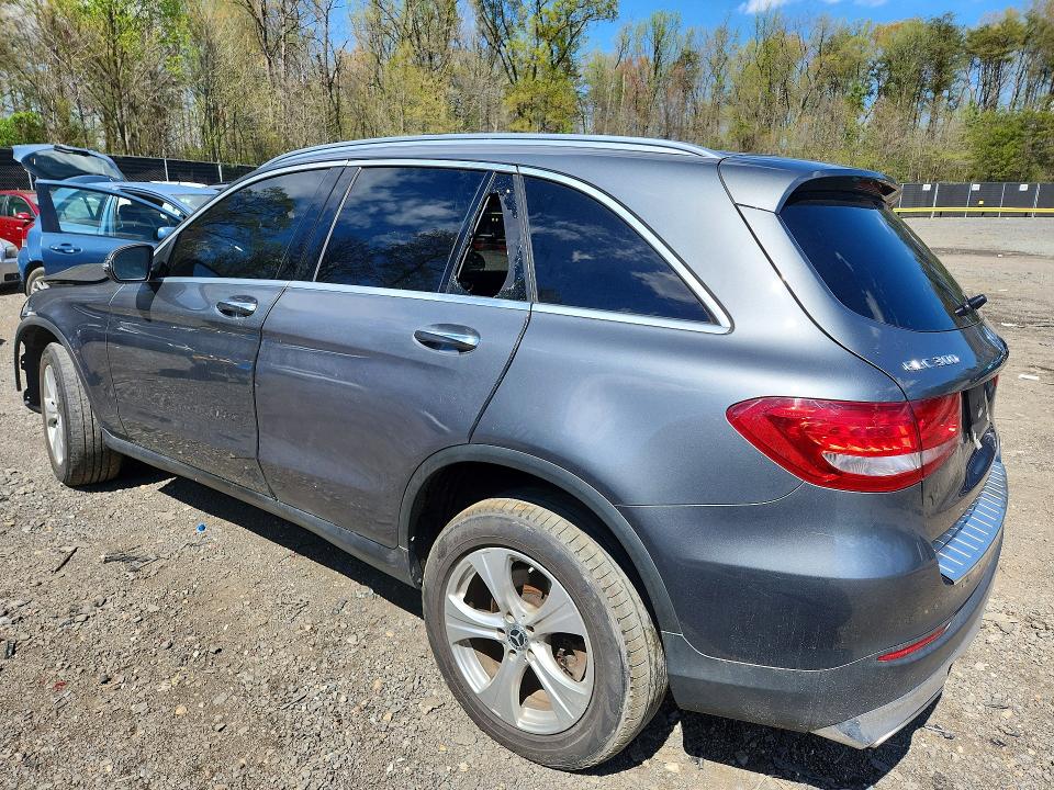 48480206 :رقم المزاد ، WDC0G4KB5JV018400 vin ، 2018 Mercedes-benz Glc مزاد بيع