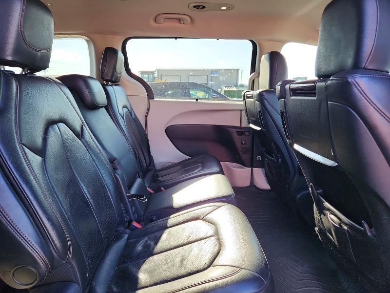 50266256 :رقم المزاد ، 2C4RC1EG5HR757486 vin ، 2017 Chrysler Pacifica مزاد بيع