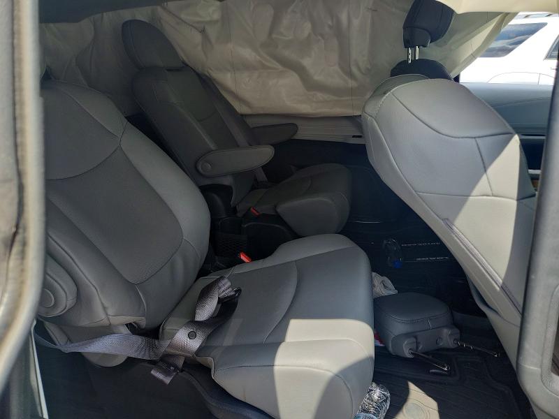 Продаж на аукціоні авто 2025 Toyota Sienna, vin: 5TDYSKFCXSS211443, номер лоту: 48210936